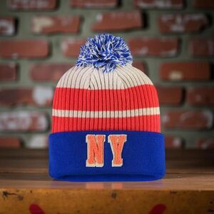 New York Islanders Fanatics True Classics Cuffed Knit Hat with Pom Royal NEW